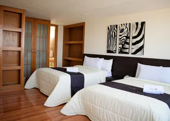Puebla Inn Express hotel thumbnail 7