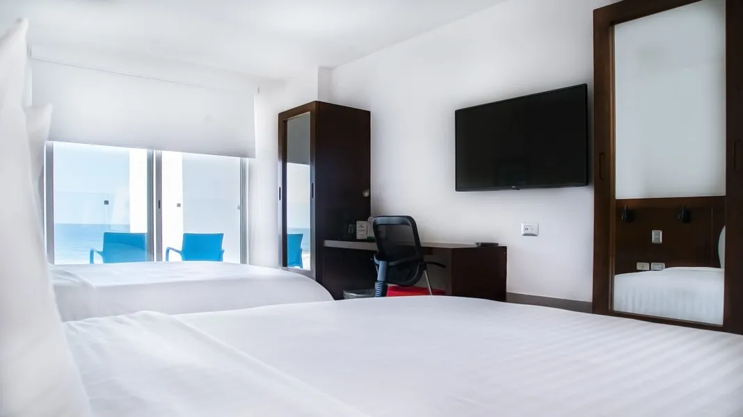 Garner Hotel Mazatlan Beach by IHG hotel detail image 6