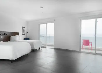 Garner Hotel Mazatlan Beach by IHG hotel thumbnail 8
