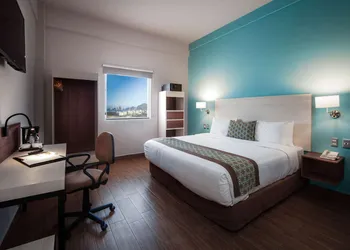 Comfort Inn & Suites Los Cabos hotel thumbnail 7
