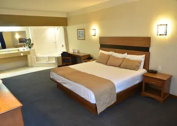 American Inn Hotel & Suites Hidalgo del Parral hotel thumbnail 5