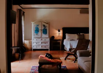 Casa de Adobe Gallery & Luxury Boutique hotel thumbnail 7