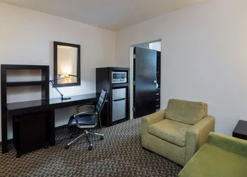 DoubleTree by Hilton Hotel Queretaro hotel thumbnail 6