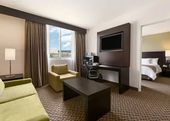 DoubleTree by Hilton Hotel Queretaro hotel thumbnail 7