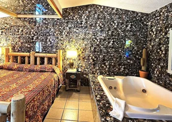 Bedford Inn hotel thumbnail 5