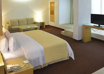 Holiday Inn Morelia By IHG hotel thumbnail 3
