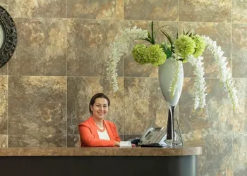 Hotel Avenida hotel thumbnail 3