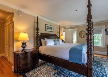 The White House Inn hotel thumbnail 7