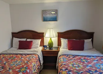 Apple Inn and Suites Cooperstown Area hotel thumbnail 3