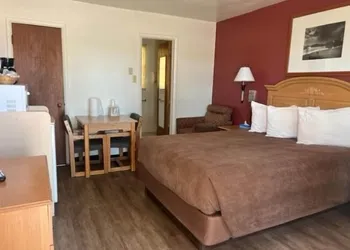 Autoinn Motel hotel thumbnail 2
