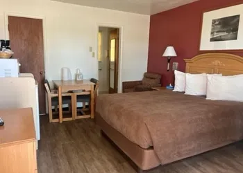 Autoinn Motel hotel thumbnail 2