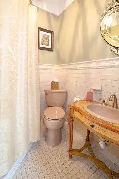 Mathis House, A Victorian Bed & Breakfast and Tea Room at 600 Main hotel detail image 6