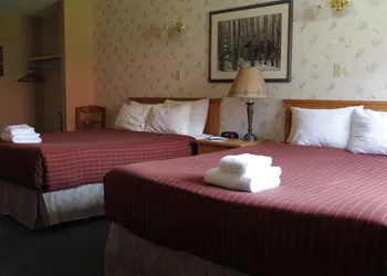 Aspen Village Inn hotel thumbnail 5