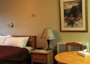Aspen Village Inn hotel thumbnail 6