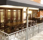 Country Plaza hotel detail image 3