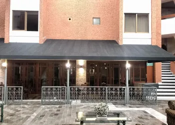 Country Plaza hotel thumbnail 4