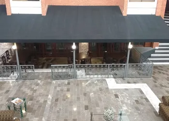 Country Plaza hotel thumbnail 5