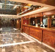 Country Plaza hotel detail image 7