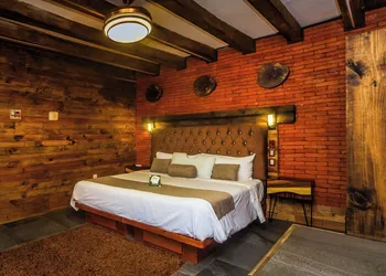 Casa Anzures hotel thumbnail 4