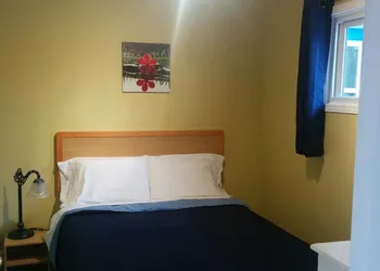 The Pinewood - Adult Getaway by the Lake hotel thumbnail 7