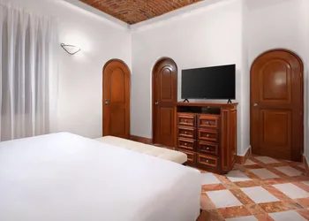 Eurostars Hacienda Vista Real Hotel hotel thumbnail 3
