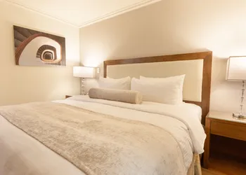 Antaris Cintermex hotel thumbnail 5