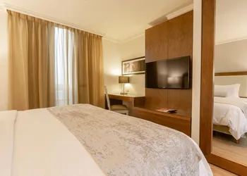 Antaris Cintermex hotel thumbnail 6