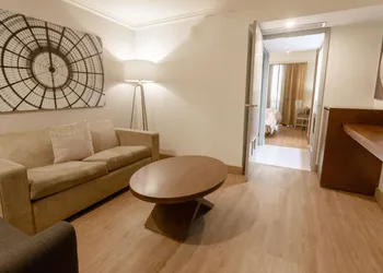 Antaris Cintermex hotel thumbnail 7