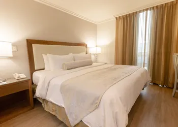 Antaris Cintermex hotel thumbnail 8