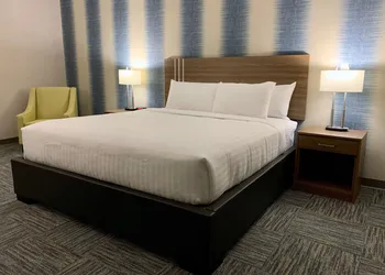 Meridian Inn & Suites Regina Airport hotel thumbnail 3