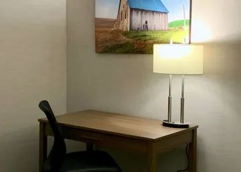 Meridian Inn & Suites Regina Airport hotel thumbnail 4