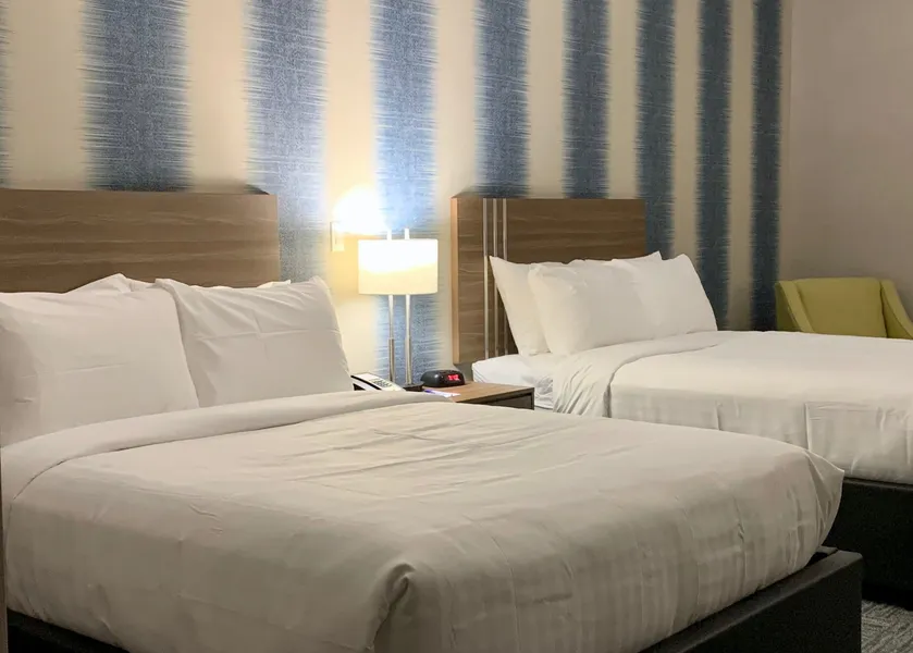 Meridian Inn & Suites Regina Airport hotel detail image 6