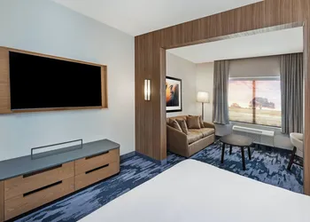 Fairfield Inn & Suites Houston Memorial City Area hotel thumbnail 5