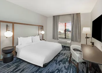 Fairfield Inn & Suites Houston Memorial City Area hotel thumbnail 8