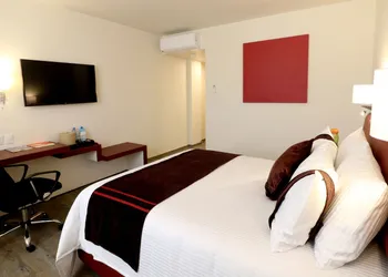 Hotel Misión Express San Juan Del Río hotel thumbnail 4