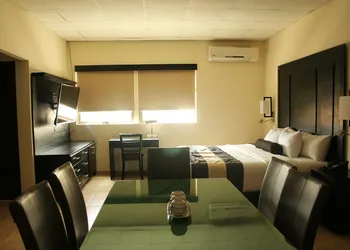 Hotel El Camino Inn & Suites hotel thumbnail 4