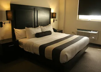 Hotel El Camino Inn & Suites hotel thumbnail 5