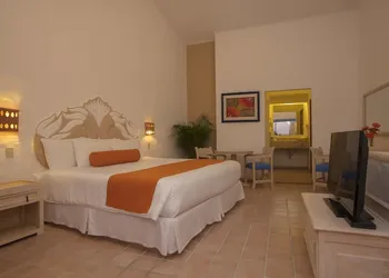 Flamingo Vallarta Hotel & Marina hotel thumbnail 8