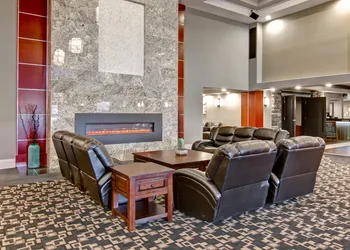 Chateau Nova Yellowknife hotel thumbnail 3