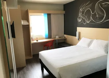 ibis Irapuato hotel thumbnail 2