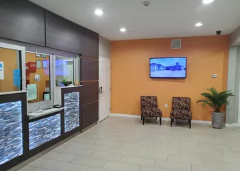 Haven Inn & Suites Willowbrook hotel thumbnail 2