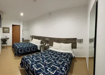 Opportunity León hotel thumbnail 5