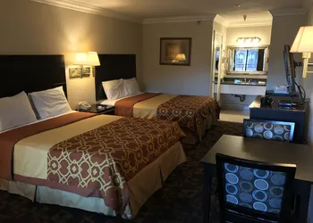 Castaic Inn Near Six Flags Magic Mountain hotel thumbnail 5