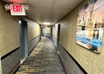 Townhouse Inn & Suites hotel thumbnail 2