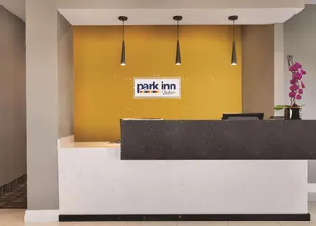 Park Inn by Radisson Brampton, On hotel thumbnail 3