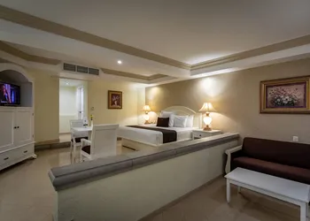 Excelaris Grand Resort Conventions & Spa hotel thumbnail 3