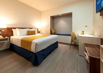 Microtel Inn & Suites by Wyndham San Luis Potosi hotel thumbnail 8