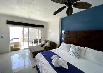 Mar Celeste hotel thumbnail 4