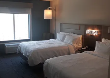 Holiday Inn Express & Suites Jackson by IHG hotel thumbnail 6