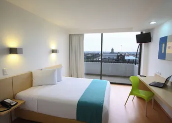 One Guadalajara Centro Histórico hotel thumbnail 5